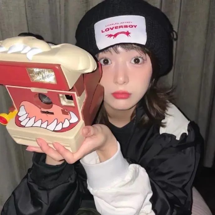 敦君与女朋友